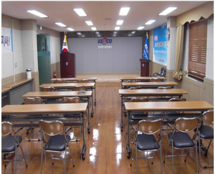 한국전기안전공사 익산지사 강당 1