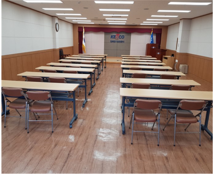 한국전기안전공사 김해양산지사 강당 1