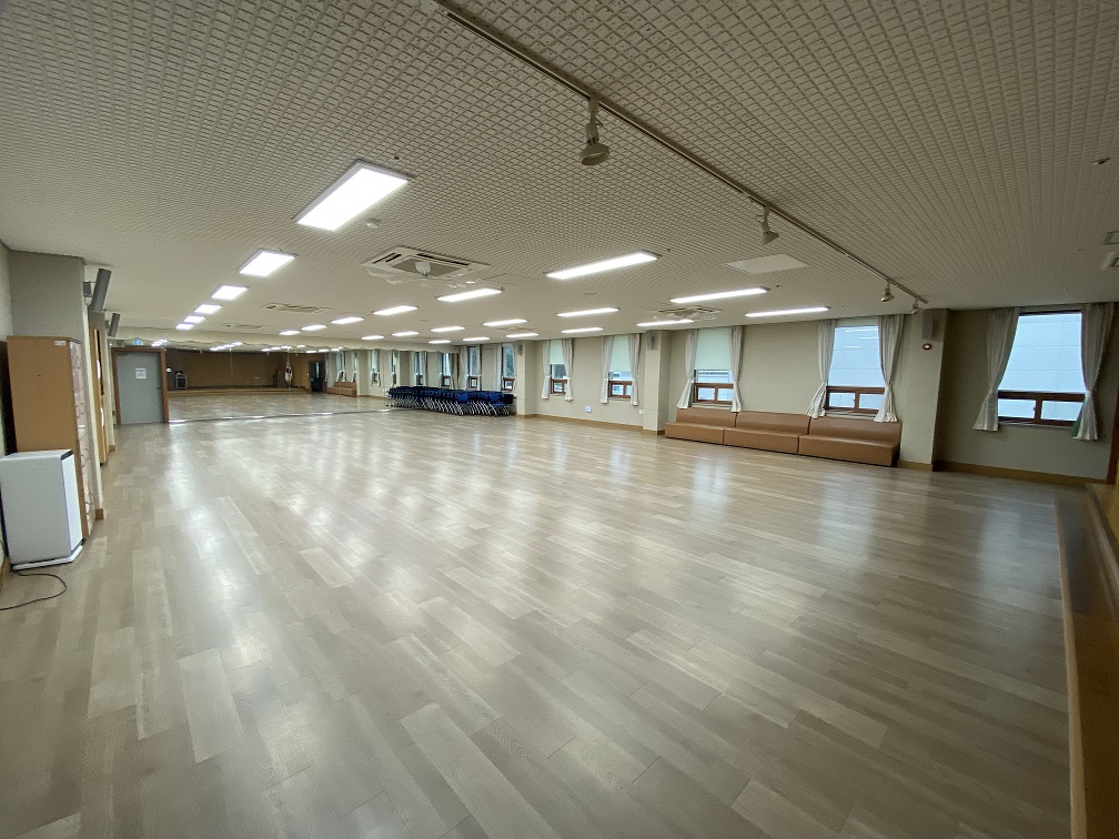 홍천군노인복지관 본관3층 1