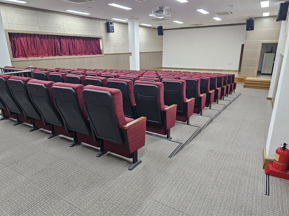 함안군립 칠원도서관 시청각실 2