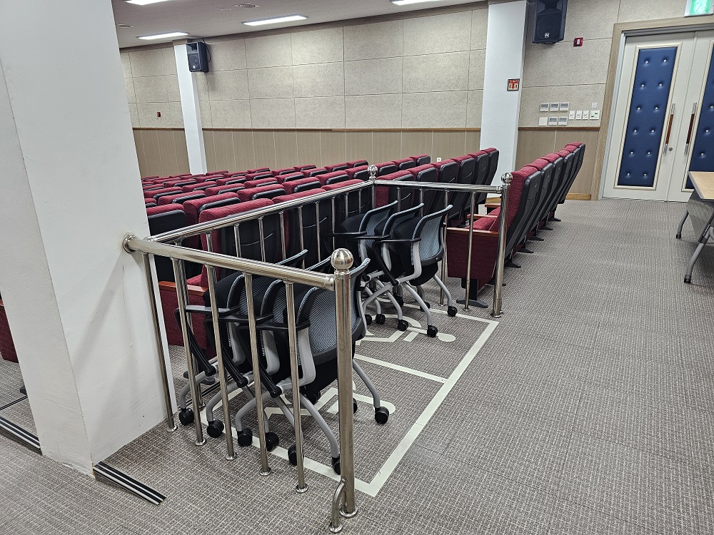 함안군립 칠원도서관 시청각실 3