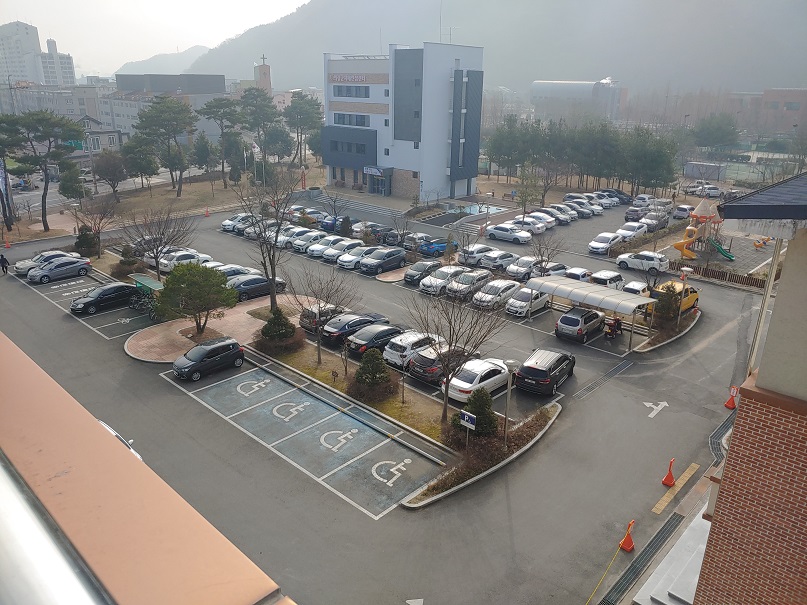 의령군보건소 본관앞…