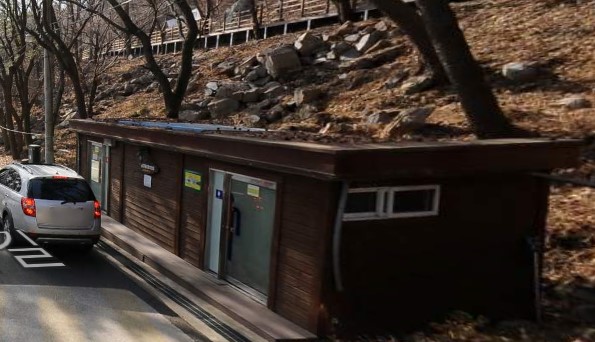 금강대 공중화장실 1