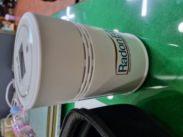 라돈측정기 2