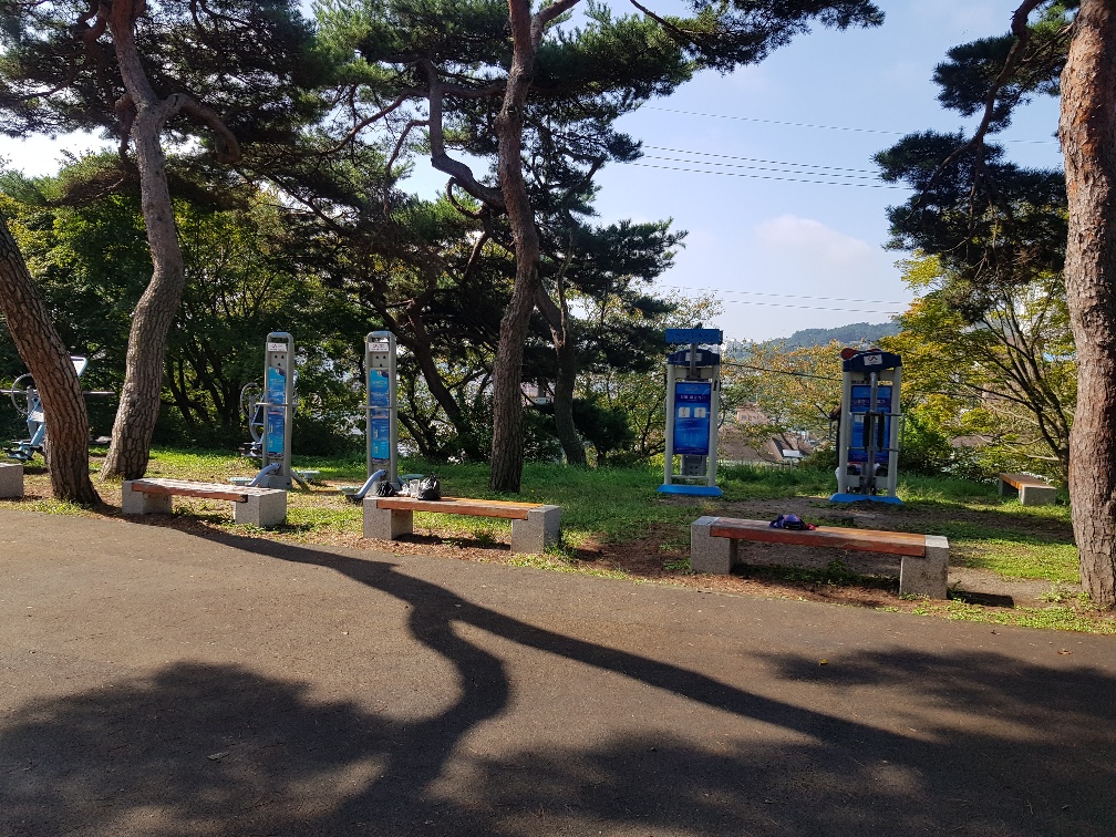 부춘산체육공원 야외운동기구 1