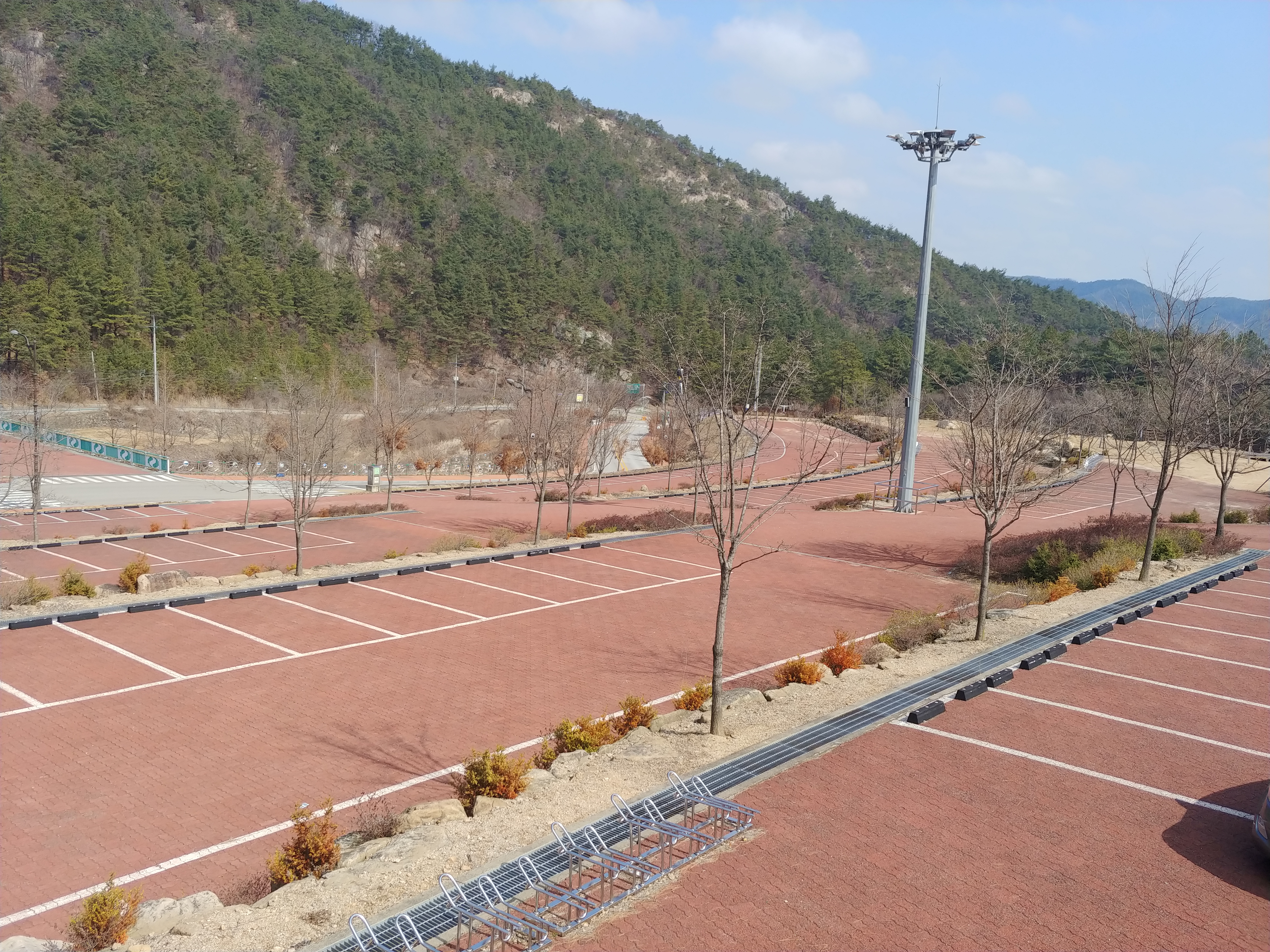 한방산업단지관리사업소 한방산업단지 주차장 2
