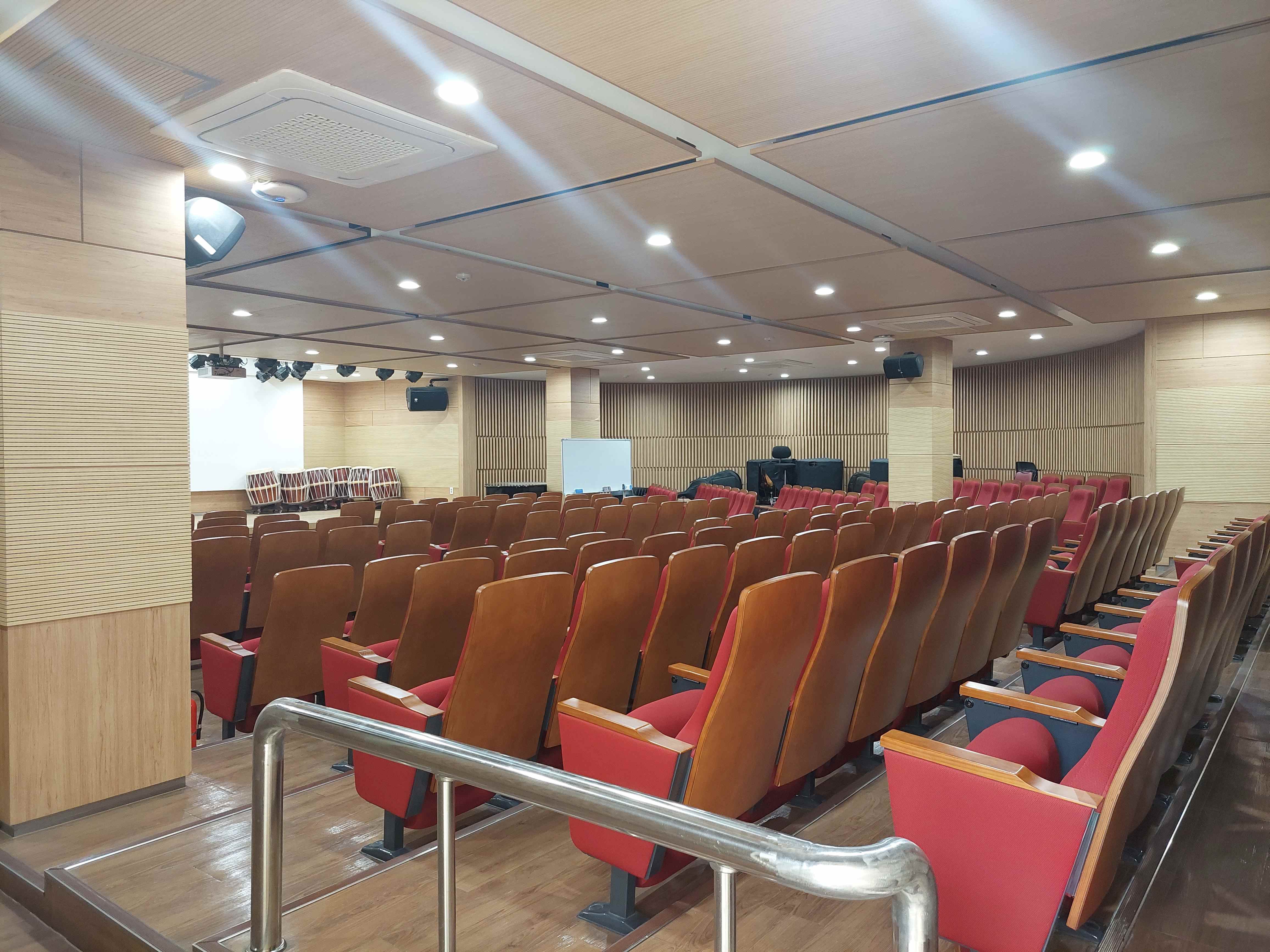 동부여성문화회관 강당 2