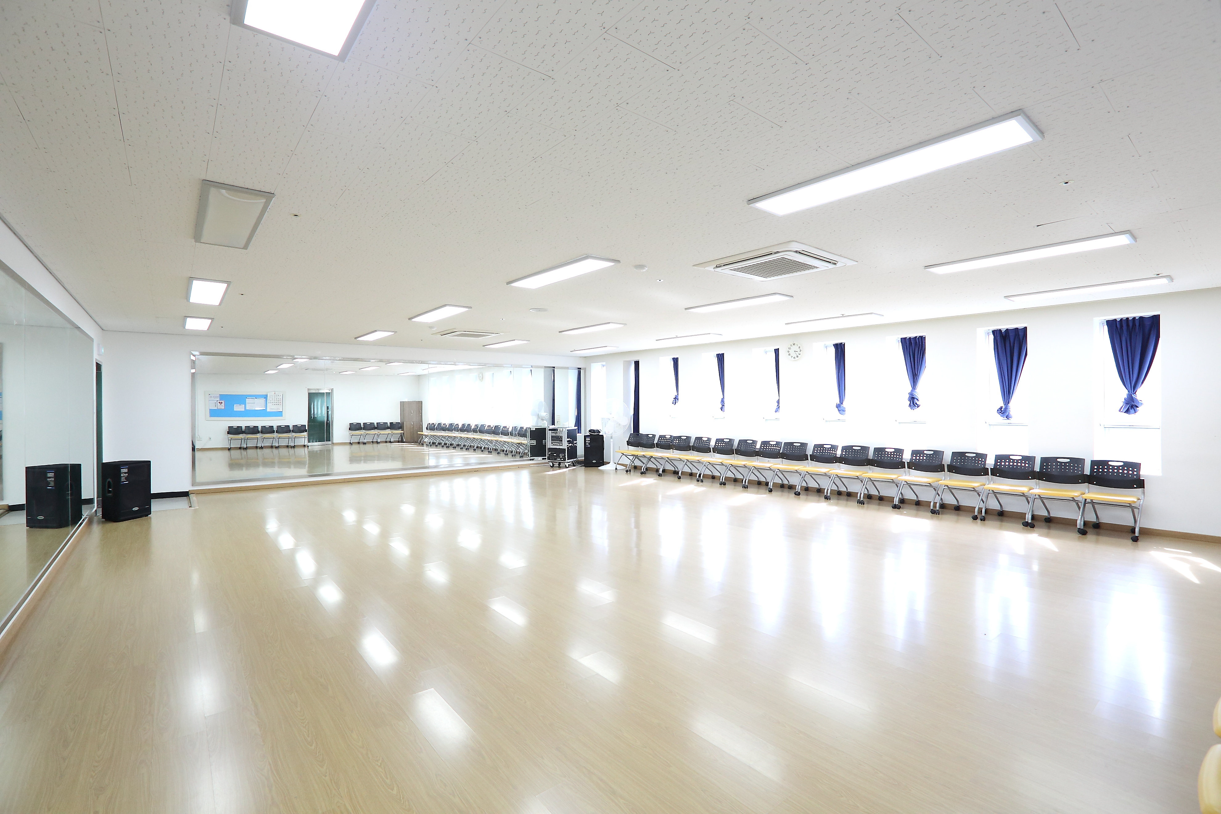 기장군노인복지관 강당 3층 2