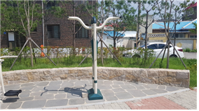 한성필 앞 공원 야외체육시설 1
