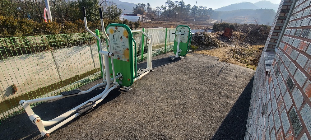 팗봉면 금학2리 야외운동기구 2