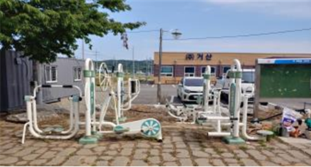 대죽1리마을회관 야외운동기구 1