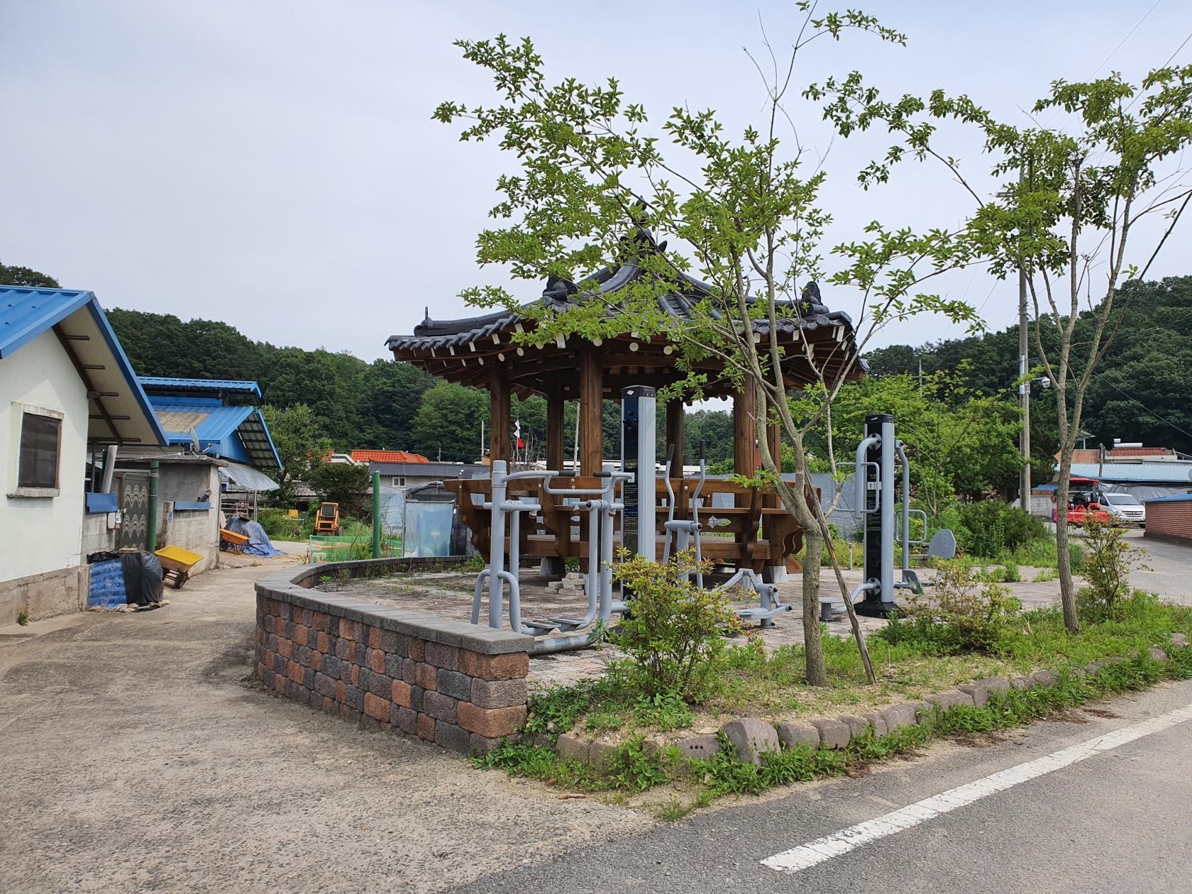 용촌동 마을회관 체육시설 1