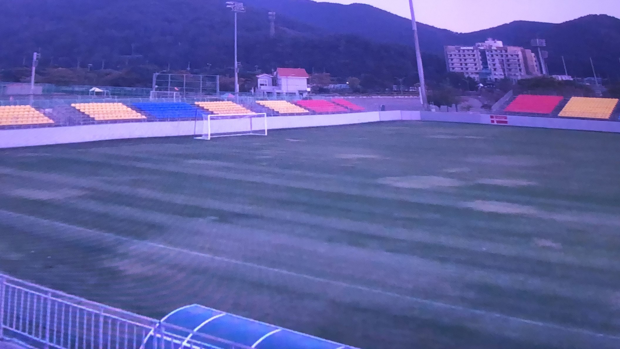 남해스포츠파크 주경기장 1